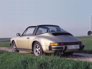 Porsche 911 Carrera 3.4 Targa 1975 года